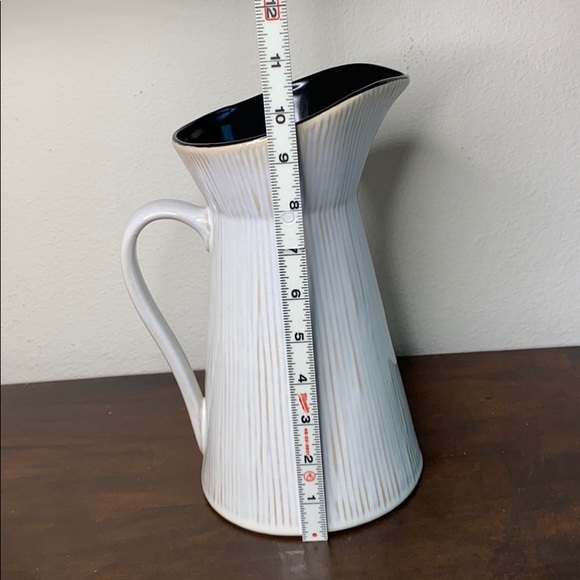 Gibson white Pitcher - Picture 9 of 9